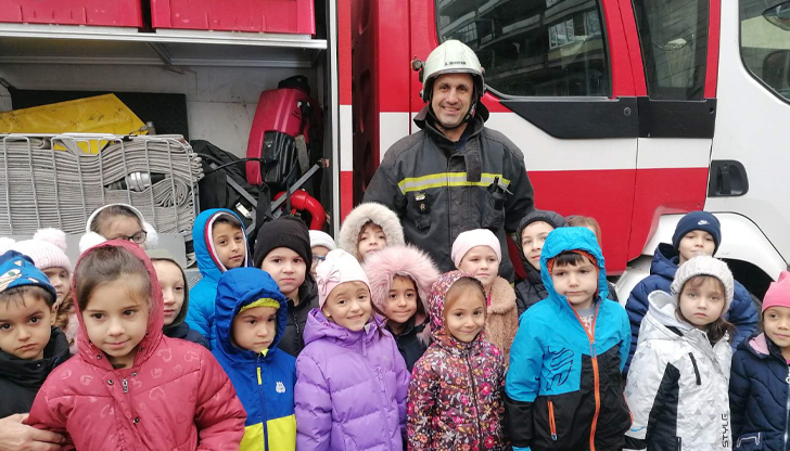 Спецслужбите се включиха в тренировката със сирени и светлинни сигналиМащабно