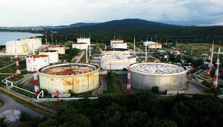 Инвестицията за рафинерията в Бургас се оценява на 2,5 милиарда