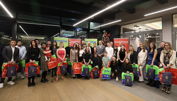 Министър Даниел Митов увери наследниците на героите, че МВР остава