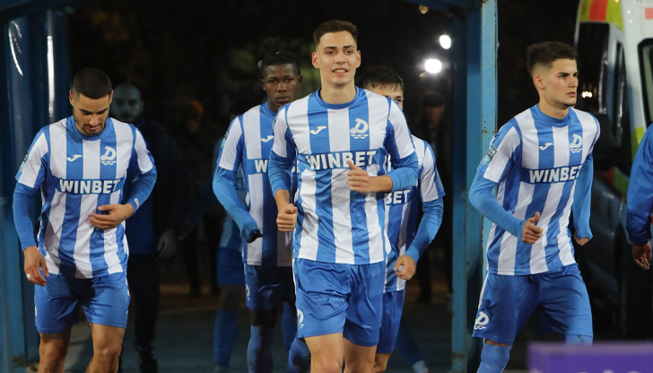 Драконите взеха ценна победа с 2:0 пред родна публика с