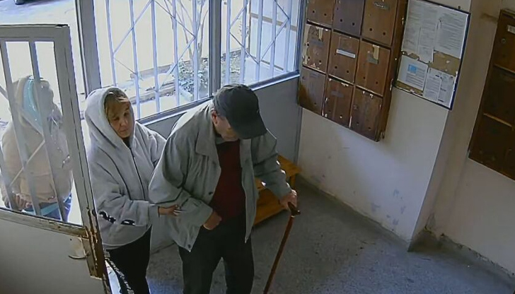 Крадлите се представили за добросърдечни граждани, за да влязат в