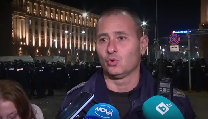 Трима служители на реда пострадаха при ескалацията на напрежението пред