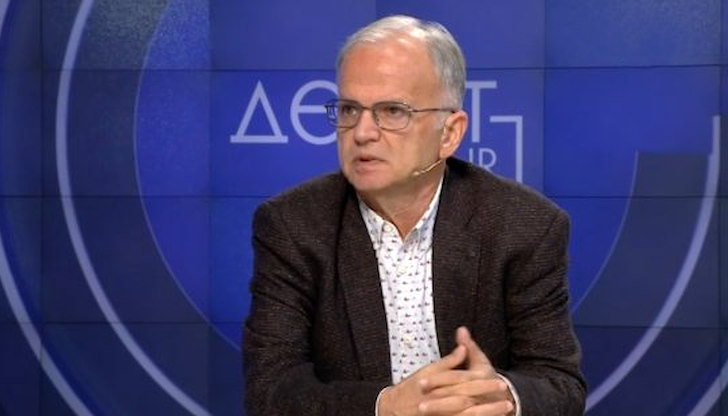 Зеленски трябваше да бъде разклатен чрез скандала с Ермак, смята