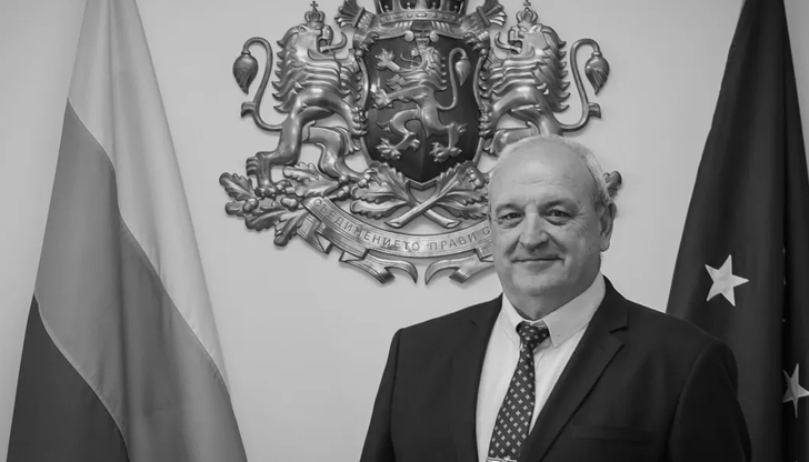 Той беше световен шампион по водно спасяване и дългогодишен преподавател