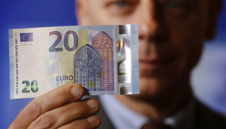 Мъжът използвал банкнота с ясен надпис, че е неистинска, но