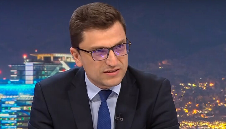 Депутатът от ПП-ДБ предупреди за рекордно вдигане на данъците и