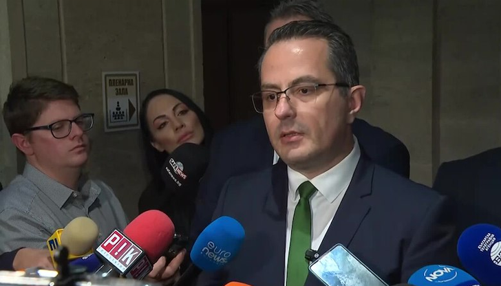 Депутатът от Възраждане призова за нови протести въпреки заявката за