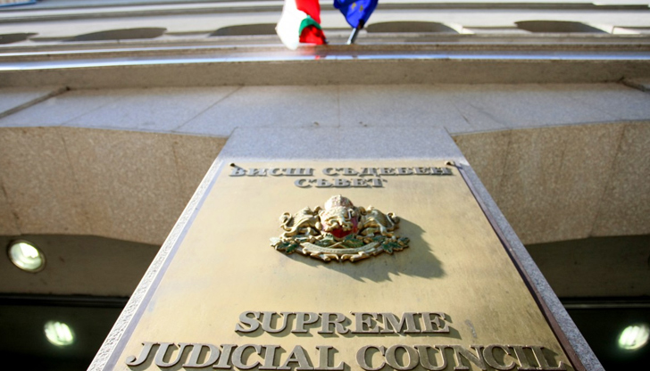 Става въпрос за разминаване между декларираните факти и получената информация