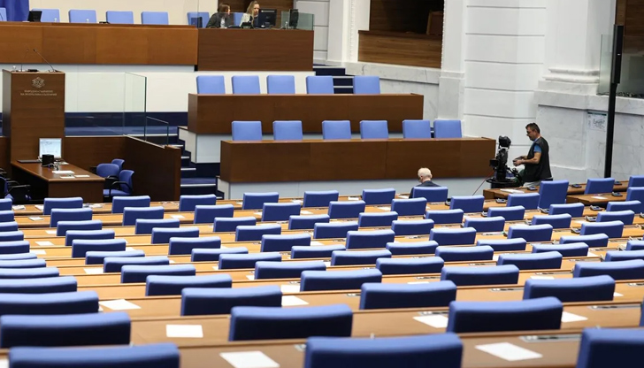 Манол Генов и Петър Дилов ще отговарят за химическите миризми,