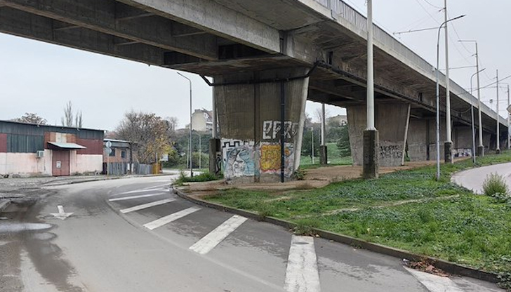 Пострадалият е в тежко състояние с премазани крака, опитал се