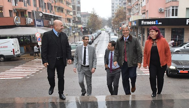 Посланикът на Република Аржентина в България посети Русенския университетПосланикът на