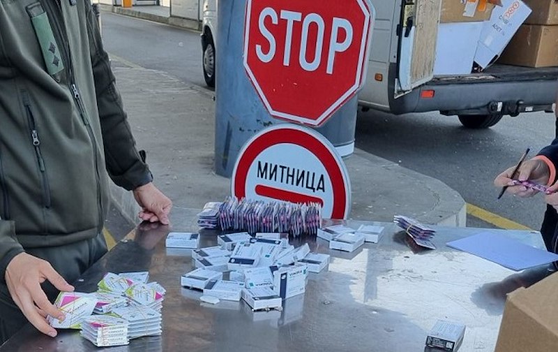 При четири проверки откриха над 24 000 парфюма, дрехи и