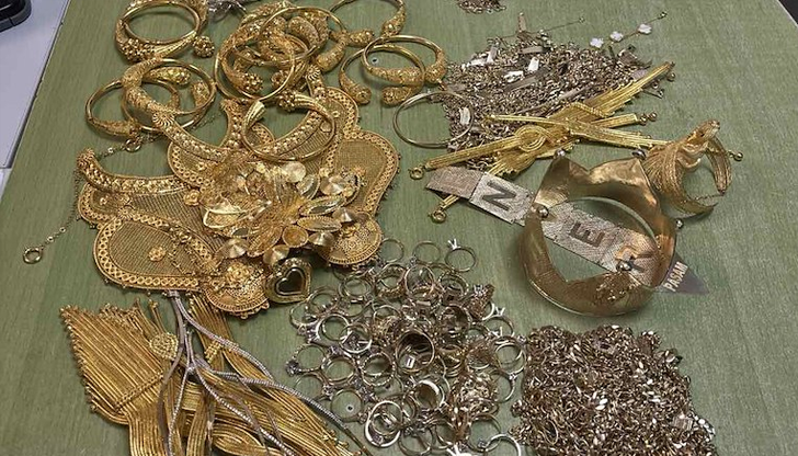 Арестуваха 35 души в България, сред които археолози и дилъри;