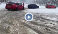 Дрифтове на Бузлуджа вкарват шофьори в снежен капан