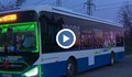 Шофьор създава коледно настроение в градския транспорт на Варна