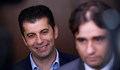 Кирил Петков и Божидар Божанов влизат в съда по обвинение в принуда