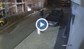 Мъж обикаля столичен квартал и реже гуми на десетки автомобили