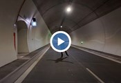 Роберт Фицо тества с ролери асфалта на новия тунел "Вишньове"