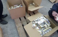 Митничари задържаха над 9000 кутии цигари в камион край Видин
