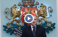 Президентът обяви властта за бламирана и поиска предсрочни избори