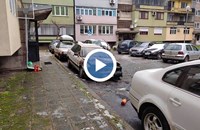 Кола пламна пред блок в квартал "Здравец"