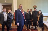 Делян Пеевски показа "Музея на сглобката" на младежи в парламента