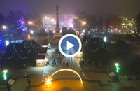 Русе засия с 16-метрово виенско колело и стотици метри гирлянди