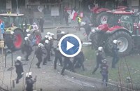 Сблъсъци между полицията и протестиращи фермери в Брюксел