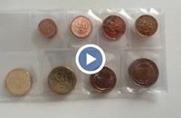 Спекуланти продават пакети с евромонети на двойна цена