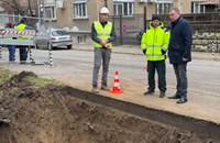 Започнаха монтажа на първите подземни контейнери в Русе