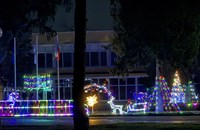 Запалиха коледните светлини в Долна Студена и Караманово