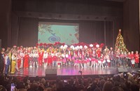 Формациите на Младежкия дом изнесоха впечатляващ коледен спектакъл