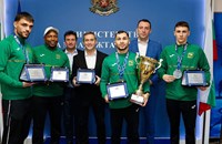 Иван Пешев награди героите от Европейското първенство по бокс