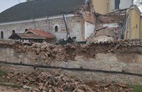 Рухна кула на църквата в Брегово