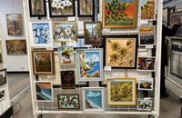 Русенски художници подредиха 150 творби в изложбата "Зимни празници"