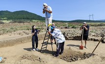 Археолози откриха мощи на светец при строежа на газопровод край Руен