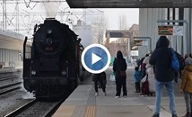 Коледен влак с парен локомотив пътува от София до Перник и Банкя