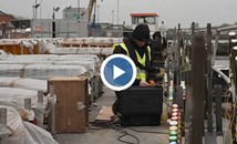 Изстрелват фойерверки от гигантското виенско колело London Eye