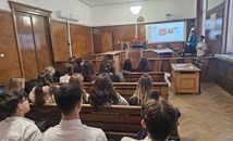 Съдия и психолог разясниха на ученици опасностите от токсичните връзки