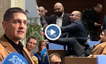 Радостин Василев: На такива тумбеци се раздават ритници!