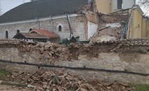 Рухна кула на църквата в Брегово