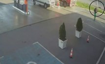 Мъж влачи кучето си вързано за колата му в Сливен