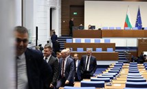 "Маркет ЛИНКС": Слави Трифонов изпада от парламента, БСП е на ръба