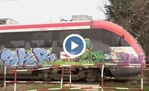 Тежък трафик застрашава децата в Баня, Общината настоява за нов жп прелез