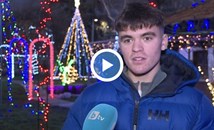 16-годишен ученик озари дома си с 25 000 коледни светлини