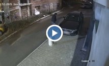 Мъж обикаля столичен квартал и реже гуми на десетки автомобили