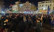 И Варненци излязоха на протест с искания за машинно гласуване и съдебна реформа