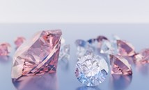 Защо диамантите "изчезват" на снимка с рентген?