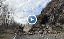 Свлачище затвори прохода Троян - Кърнаре