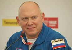 Олег Артемиев е снимал двигатели и документи в базата на